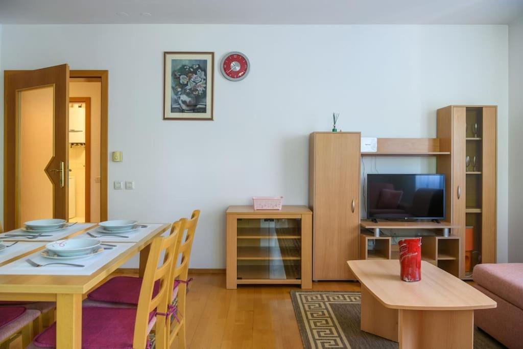 Apartment Sunce Pula Exterior photo