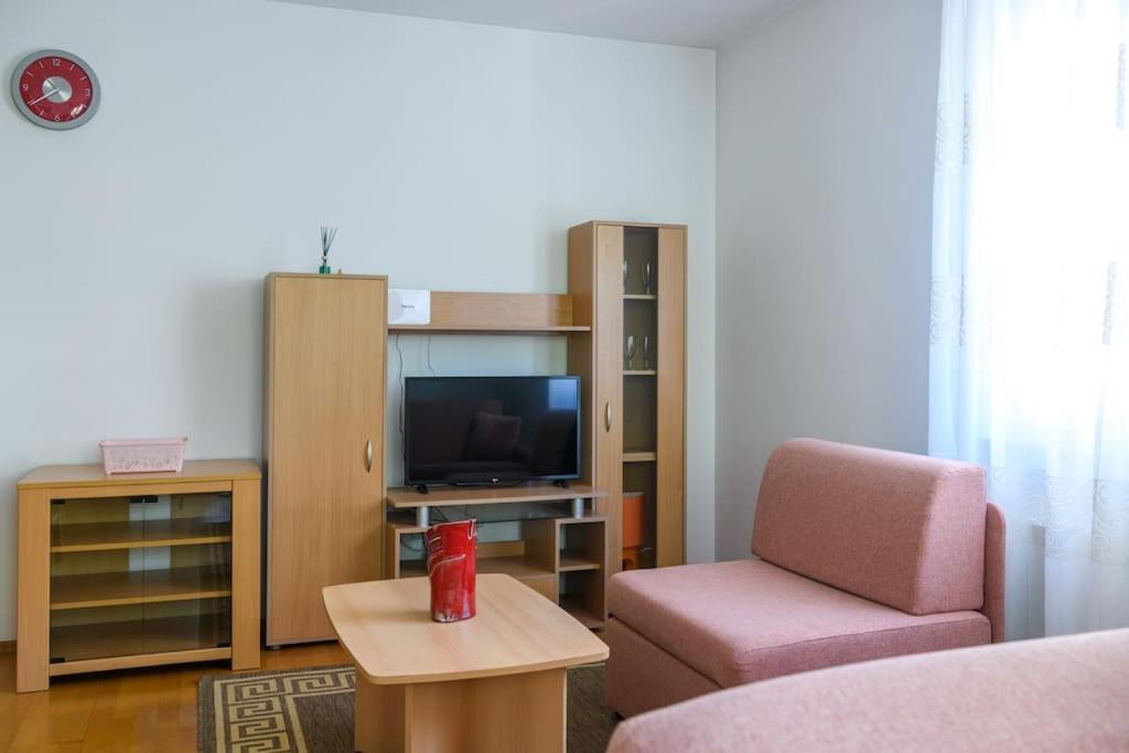 Apartment Sunce Pula Exterior photo